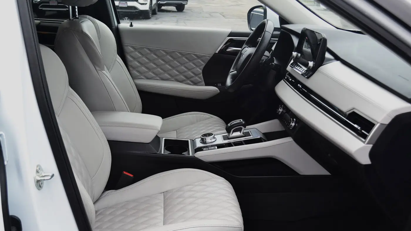 2024 Mitsubishi Outlander SEL