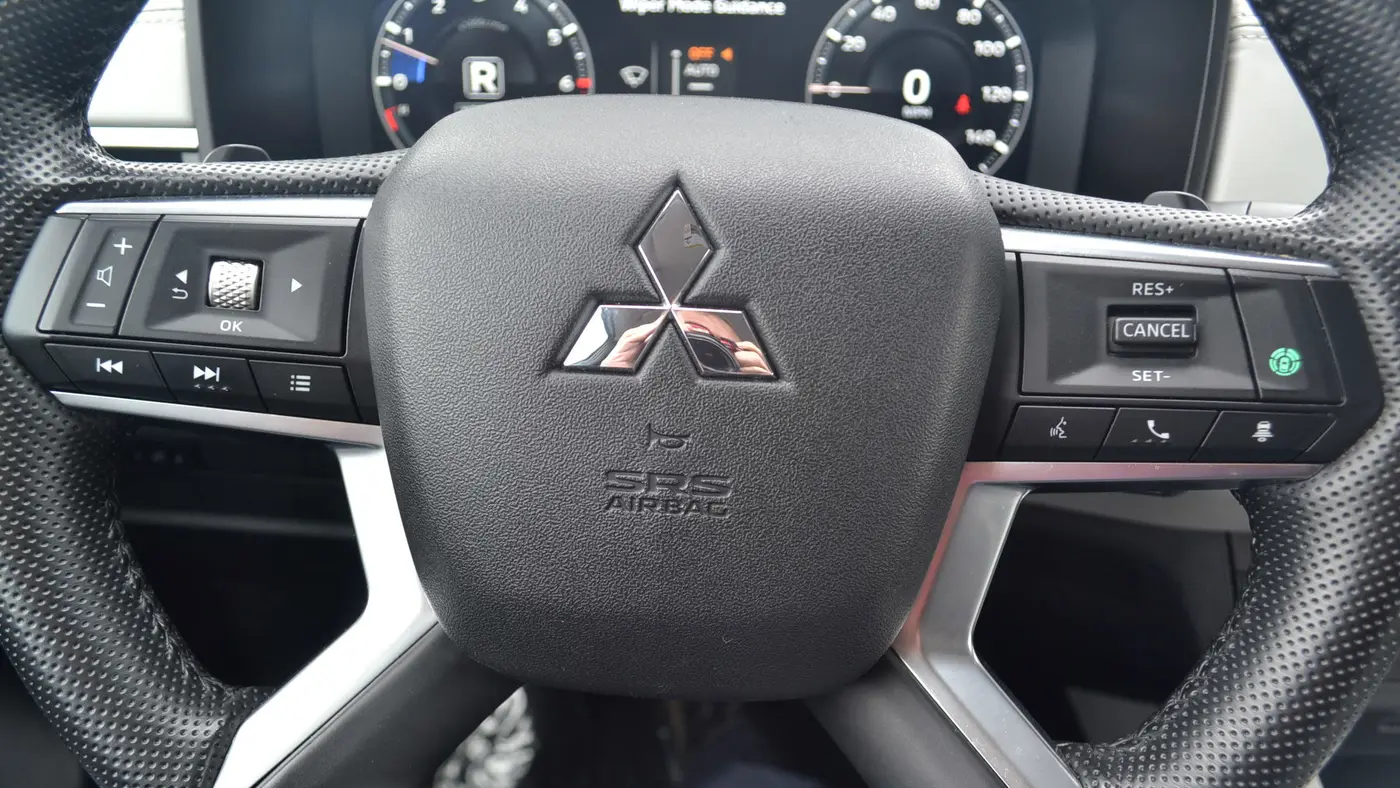 2024 Mitsubishi Outlander SEL