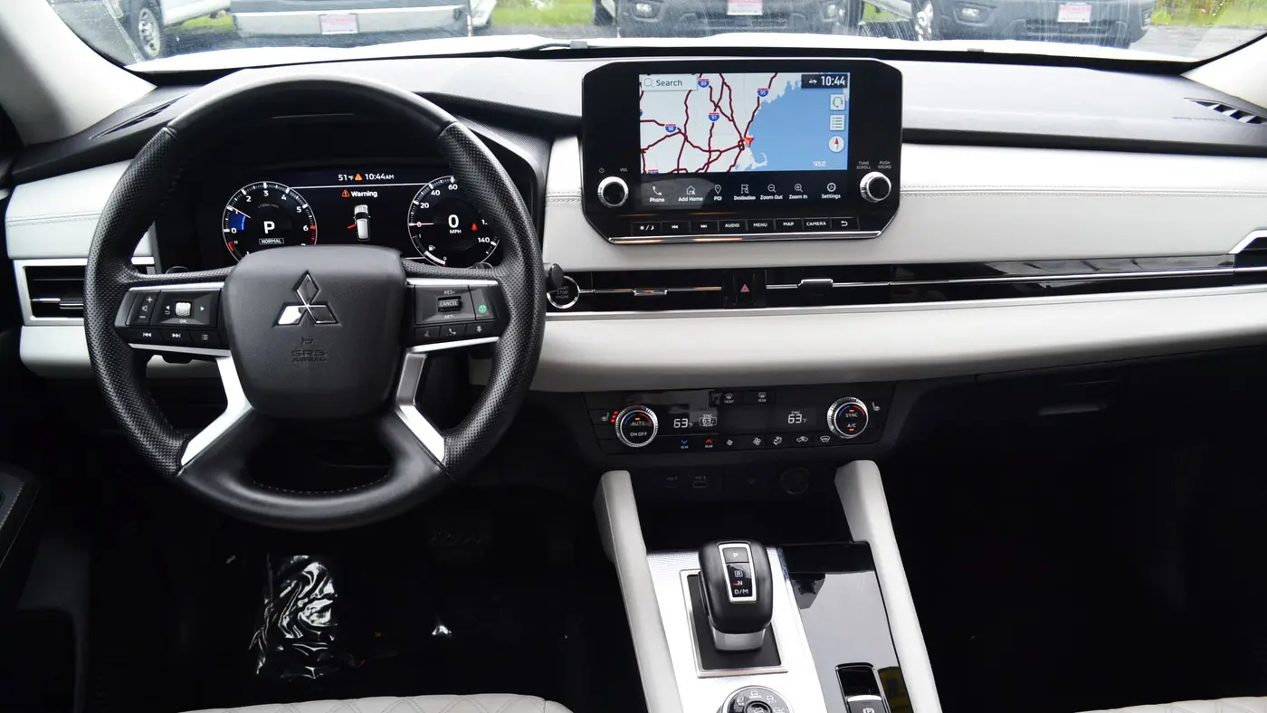 2024 Mitsubishi Outlander SEL