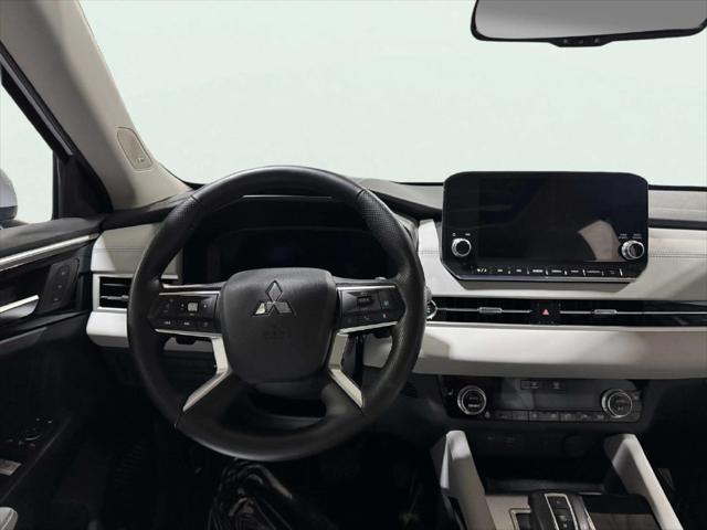2024 Mitsubishi Outlander - $22,995