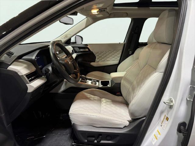 2024 Mitsubishi Outlander - $22,995