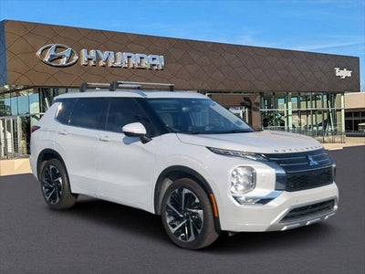 Photo of a 2024 Mitsubishi Outlander AWD SEL 4DR SUV for sale