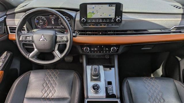 2024 Mitsubishi Outlander SEL