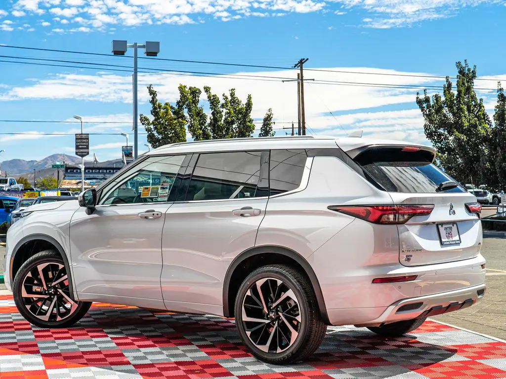 2024 Mitsubishi Outlander - $28,488