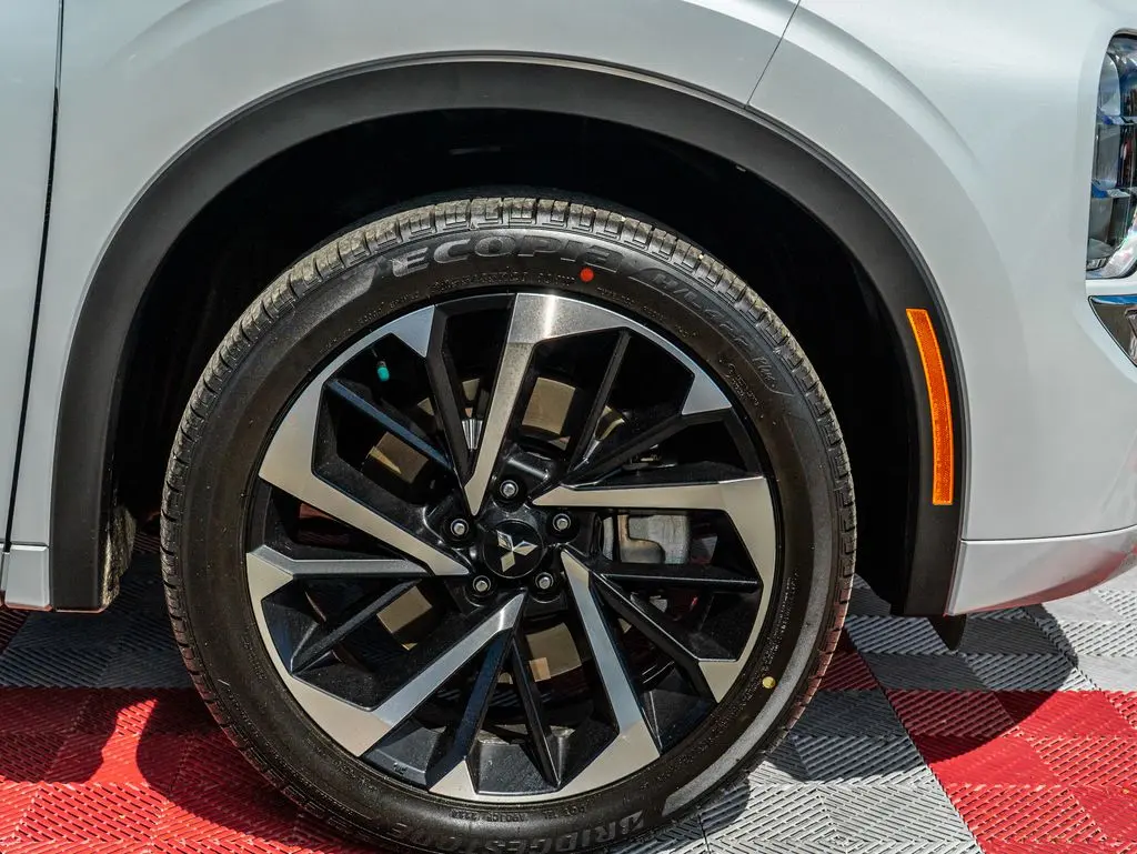 2024 Mitsubishi Outlander - $28,488