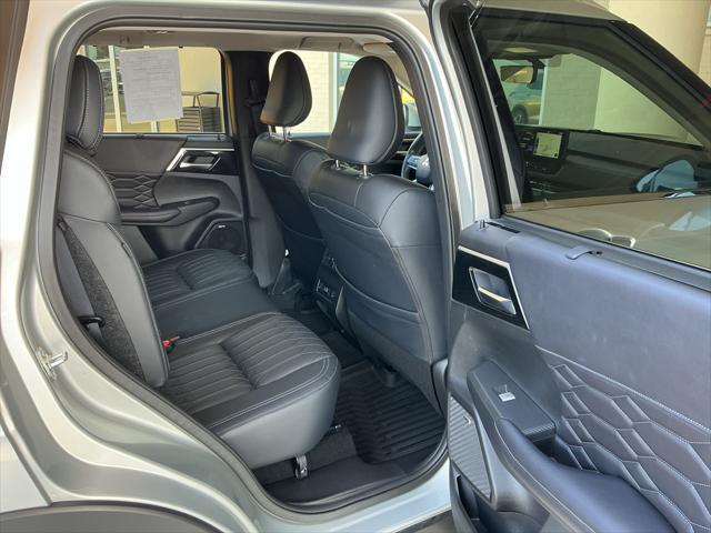 2025 Mitsubishi Outlander - $32,900