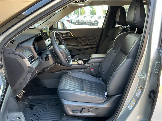 2025 Mitsubishi Outlander - $32,900
