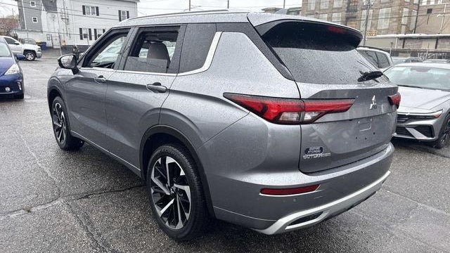 2024 Mitsubishi Outlander SEL