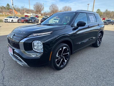 Photo of a 2024 Mitsubishi Outlander AWD SEL 4DR SUV for sale