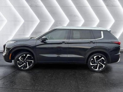 Photo of a 2024 Mitsubishi Outlander AWD SEL 4DR SUV for sale