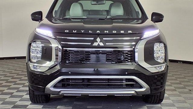 2025 Mitsubishi Outlander SEL Platinum Edition