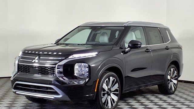 2025 Mitsubishi Outlander SEL Platinum Edition