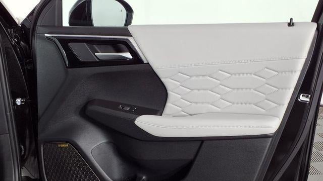 2025 Mitsubishi Outlander SEL Platinum Edition