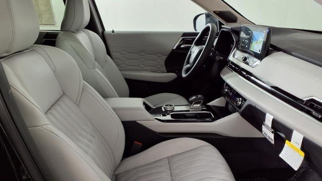 2025 Mitsubishi Outlander SEL Platinum Edition