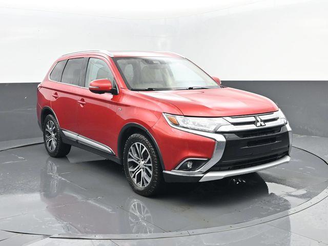 2018 Mitsubishi Outlander - $13,998