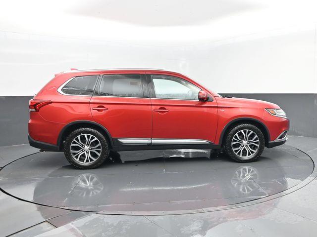 2018 Mitsubishi Outlander - $13,998