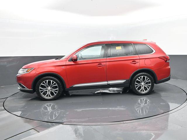 2018 Mitsubishi Outlander - $13,998