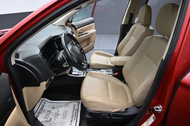 2018 Mitsubishi Outlander - $13,998