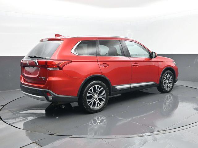 2018 Mitsubishi Outlander - $13,998
