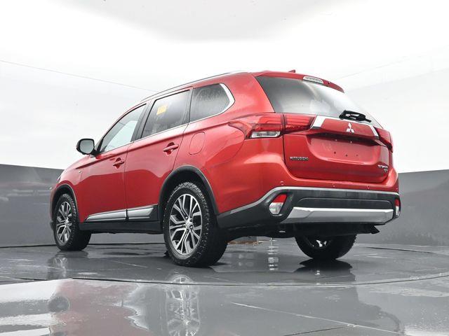 2018 Mitsubishi Outlander - $13,998