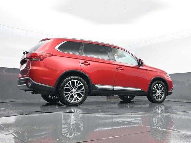 2018 Mitsubishi Outlander - $13,998