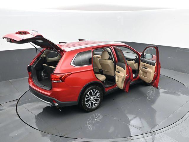 2018 Mitsubishi Outlander - $13,998