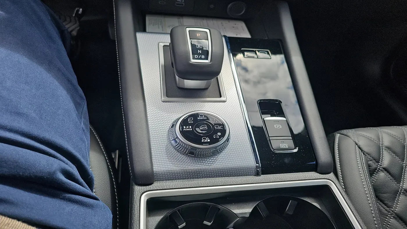 2026 Nissan Rogue Plug-in Hybrid Platinum