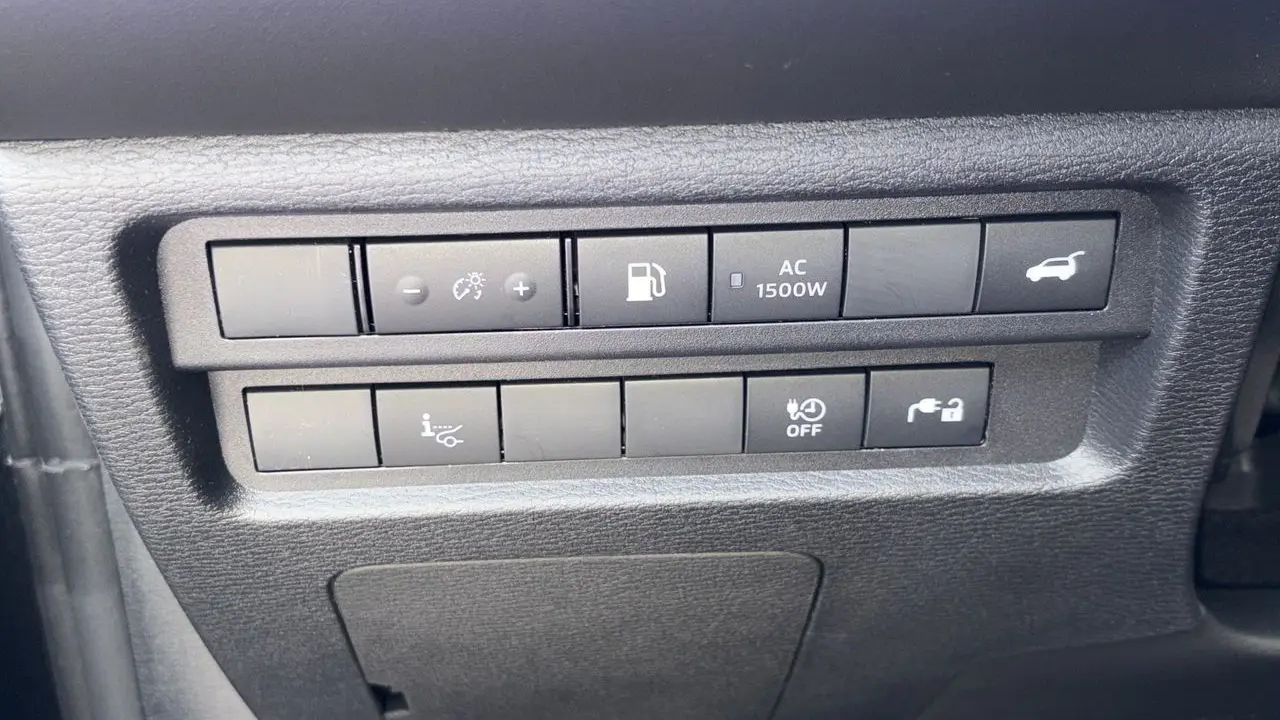 2026 Nissan Rogue Plug-in Hybrid Platinum