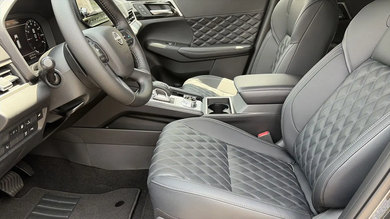 2026 Nissan Rogue Plug-in Hybrid Platinum