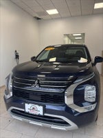 2023 Outlander PHEV Thumbnail 3