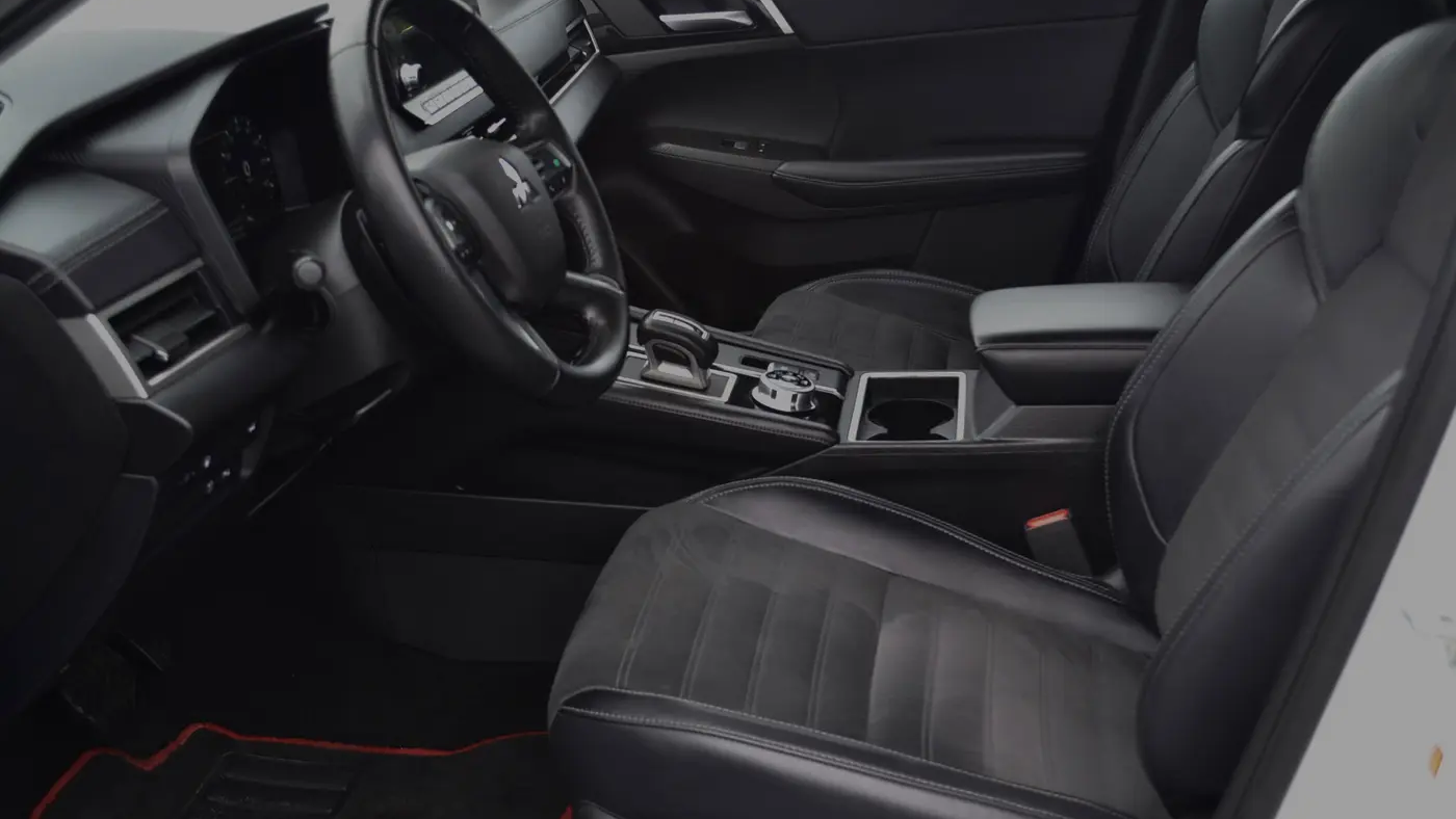 2024 Mitsubishi Outlander PHEV SE