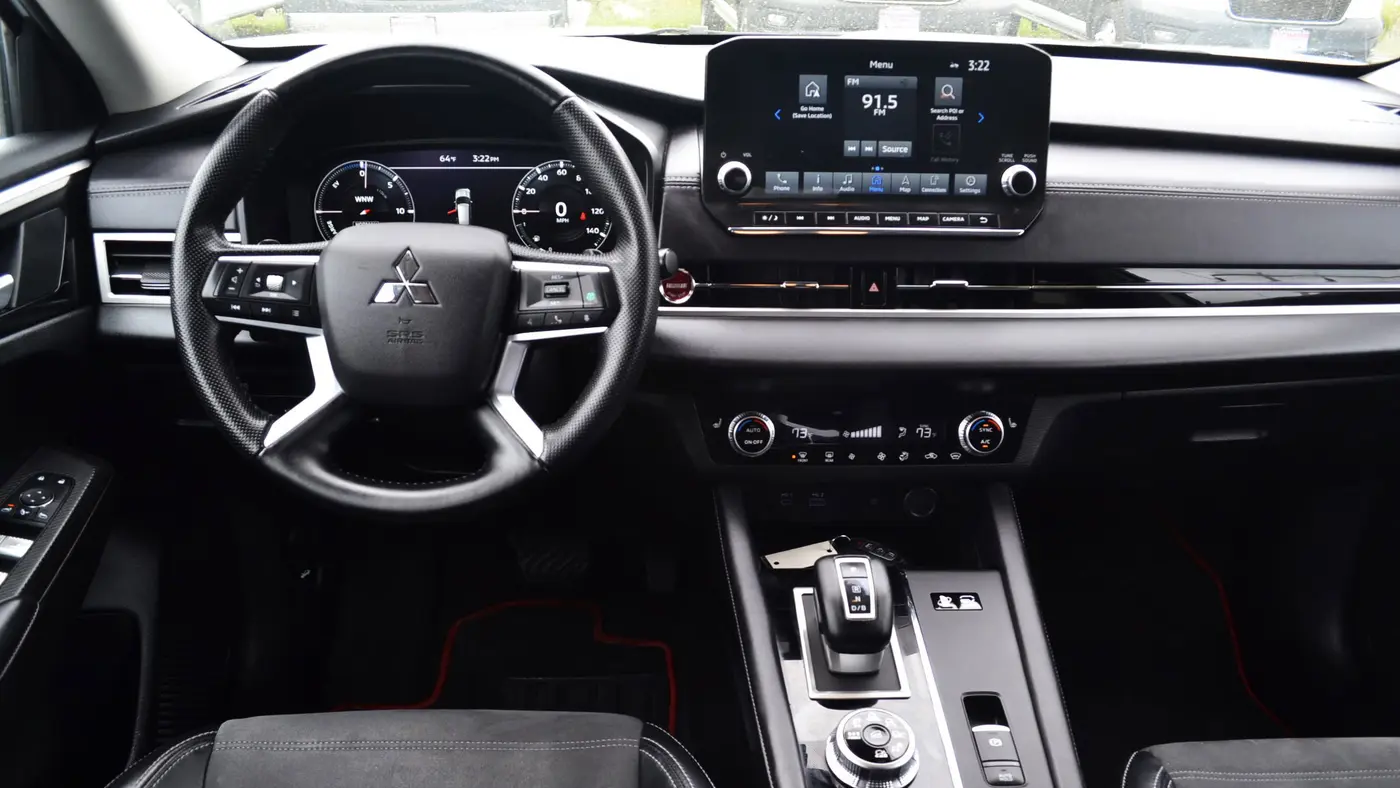 2024 Mitsubishi Outlander PHEV SE