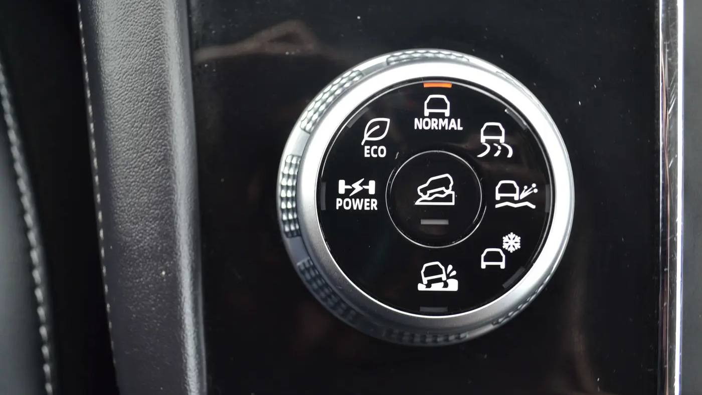 2024 Mitsubishi Outlander PHEV SE