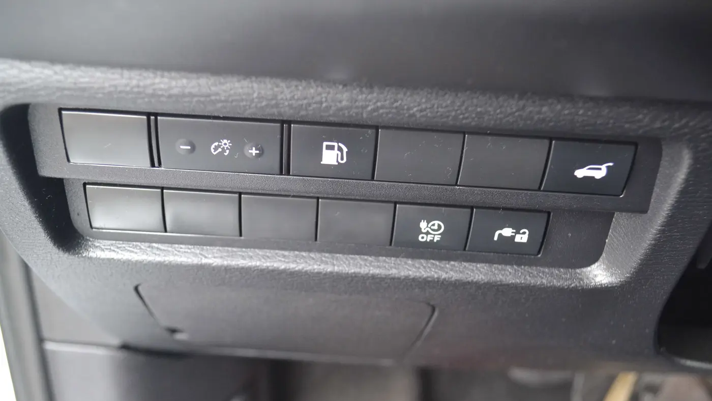 2024 Mitsubishi Outlander PHEV SE