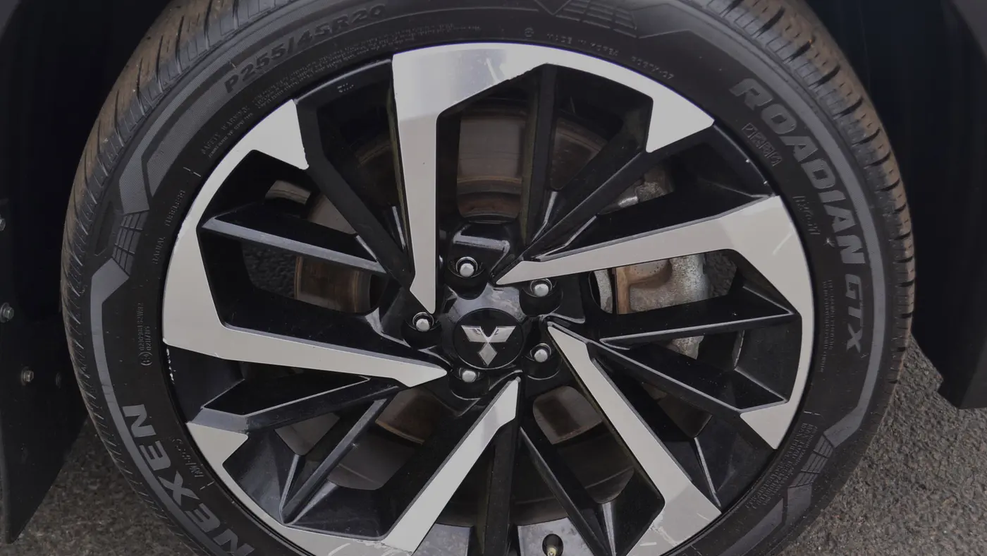 2024 Mitsubishi Outlander PHEV SE