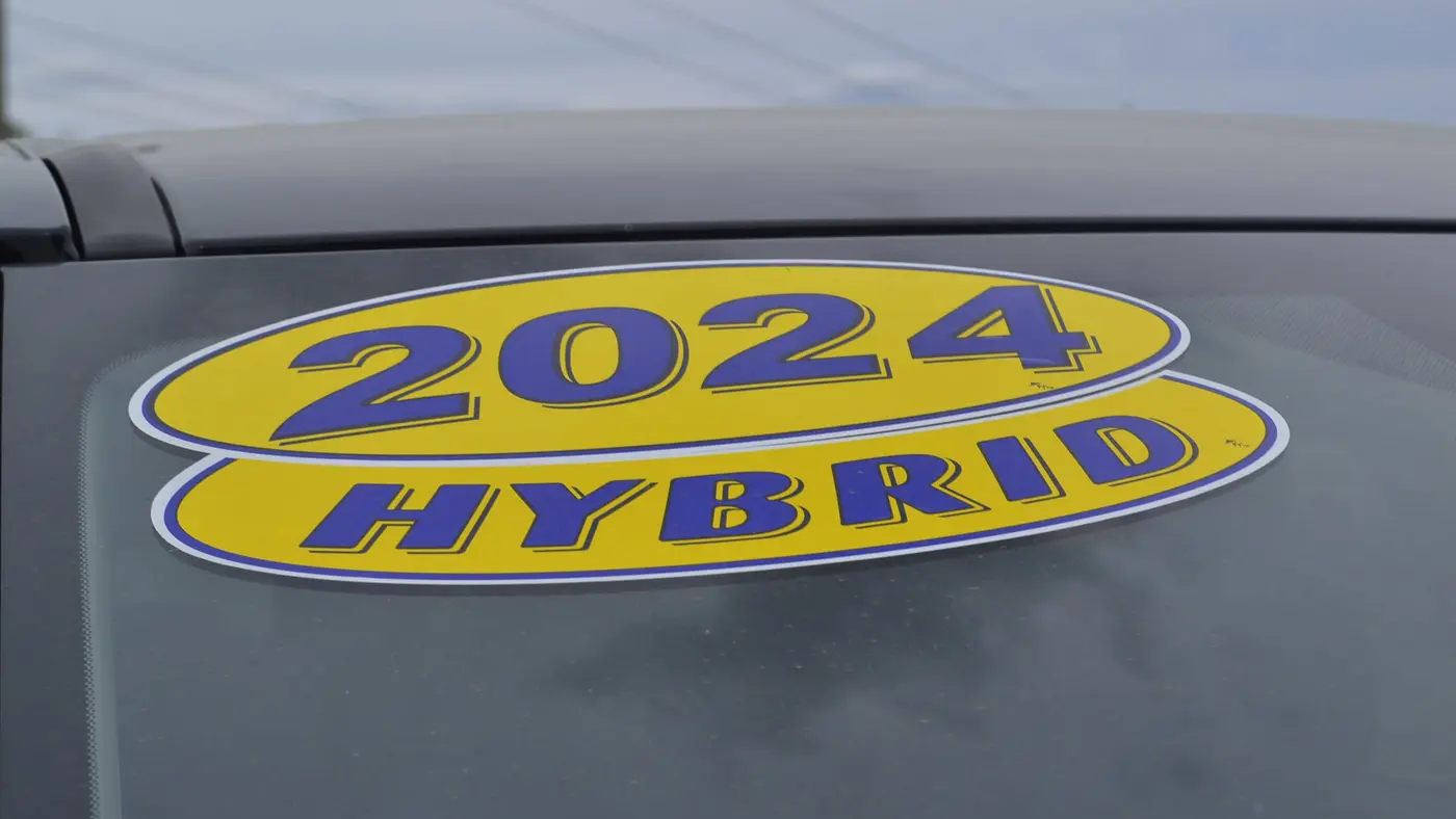2024 Mitsubishi Outlander PHEV SE