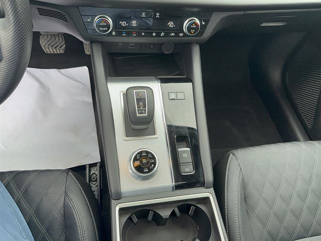 2023 Mitsubishi Outlander - $30,990