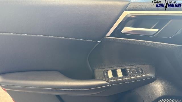 2025 Mitsubishi Outlander PHEV SE