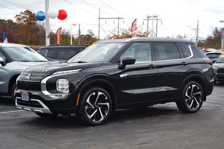 2023 Mitsubishi Outlander PHEV with White Diamond/Black Roof Exterior