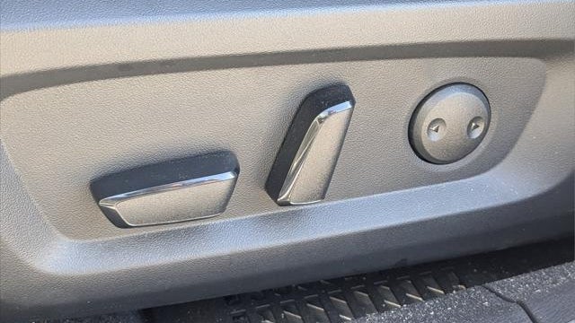 2025 Mitsubishi Outlander PHEV SE