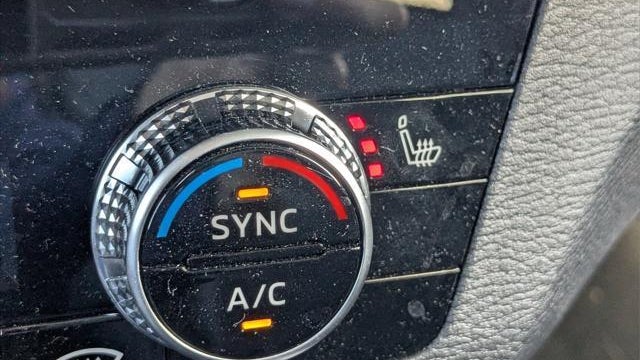 2025 Mitsubishi Outlander PHEV SE