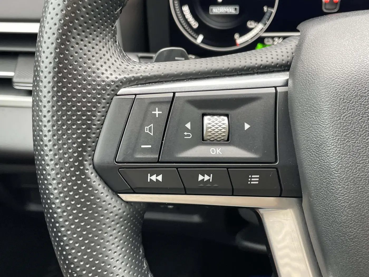 2025 Mitsubishi Outlander - $34,275