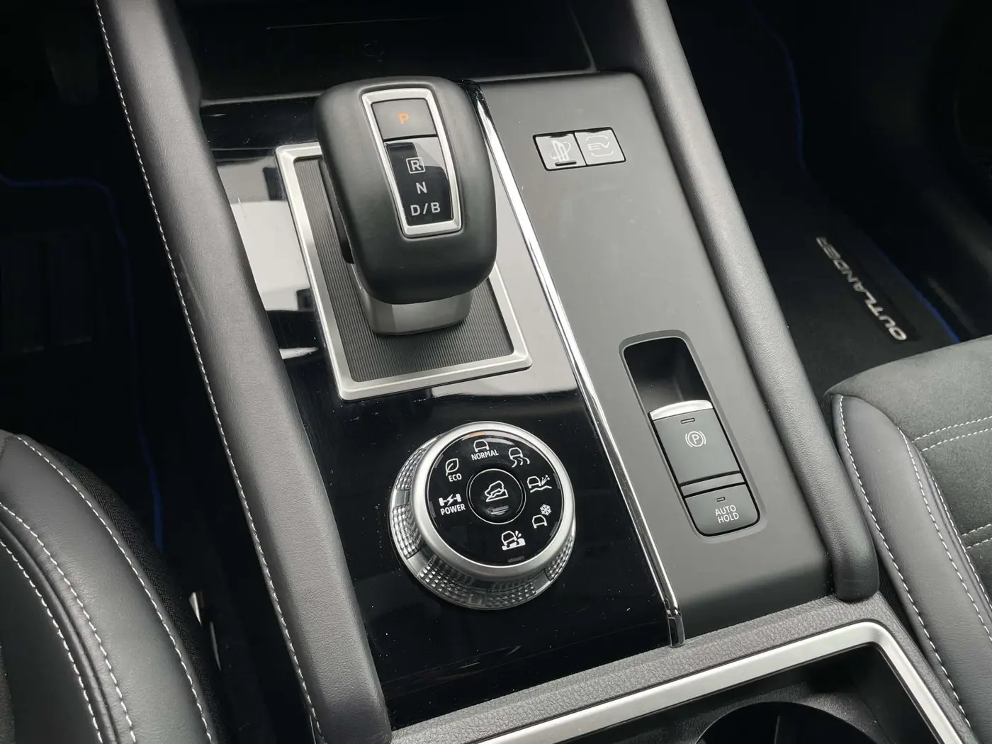 2025 Mitsubishi Outlander - $34,275