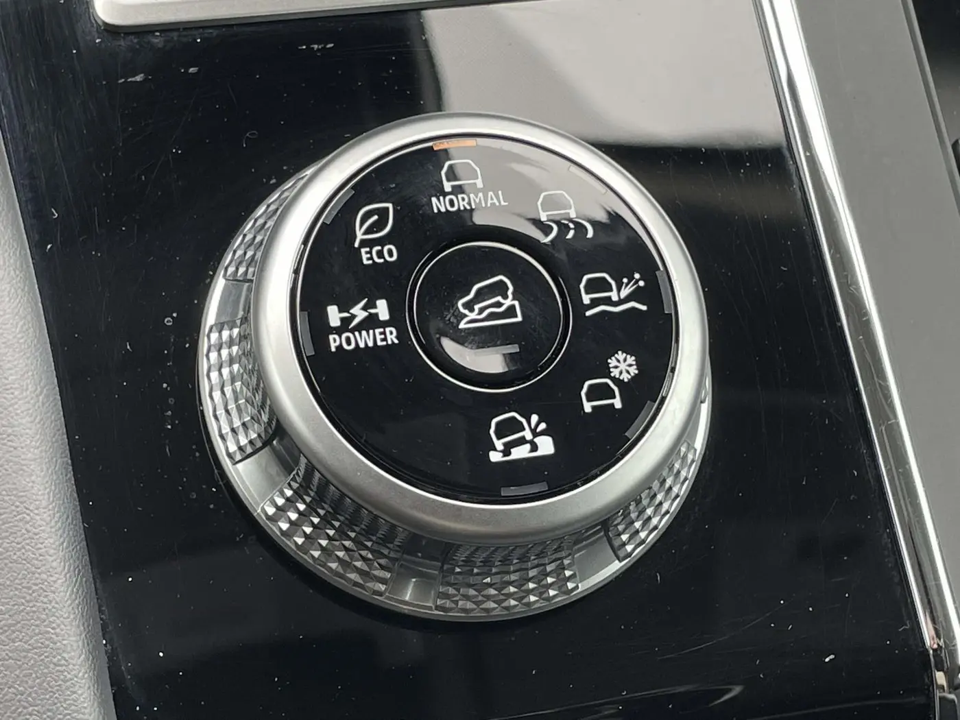 2025 Mitsubishi Outlander - $34,275