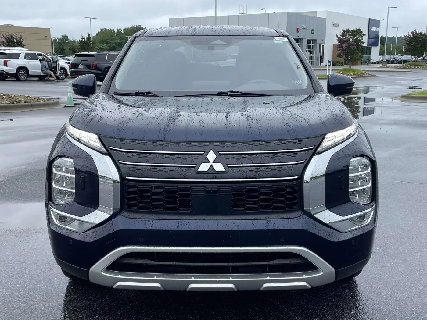 2025 Mitsubishi Outlander - $34,275