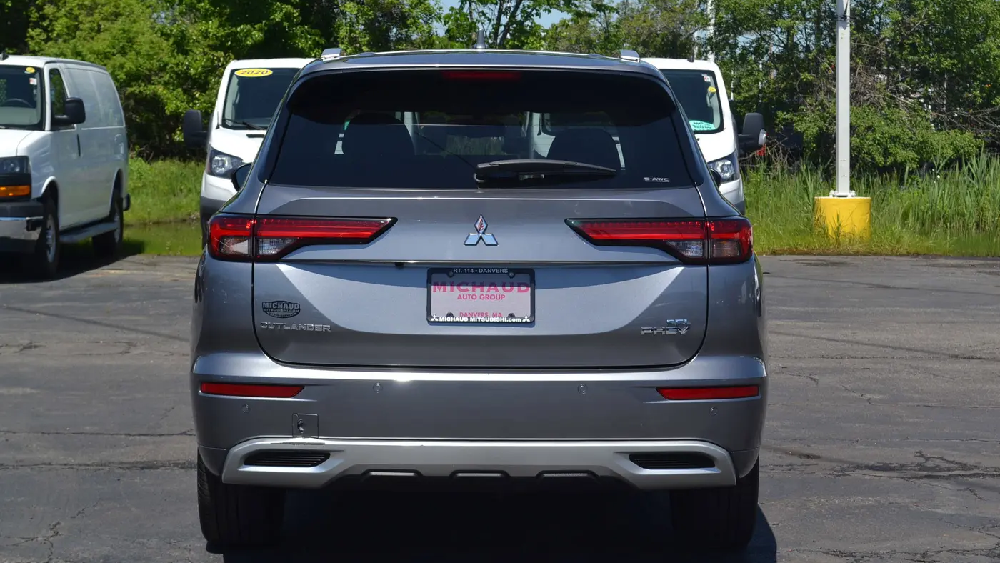 2023 Mitsubishi Outlander PHEV SEL