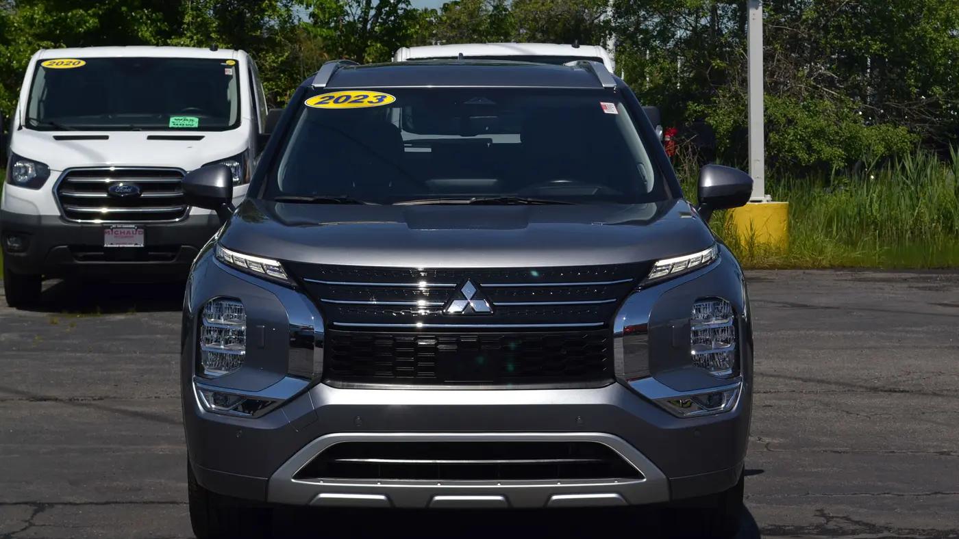 2023 Mitsubishi Outlander PHEV SEL