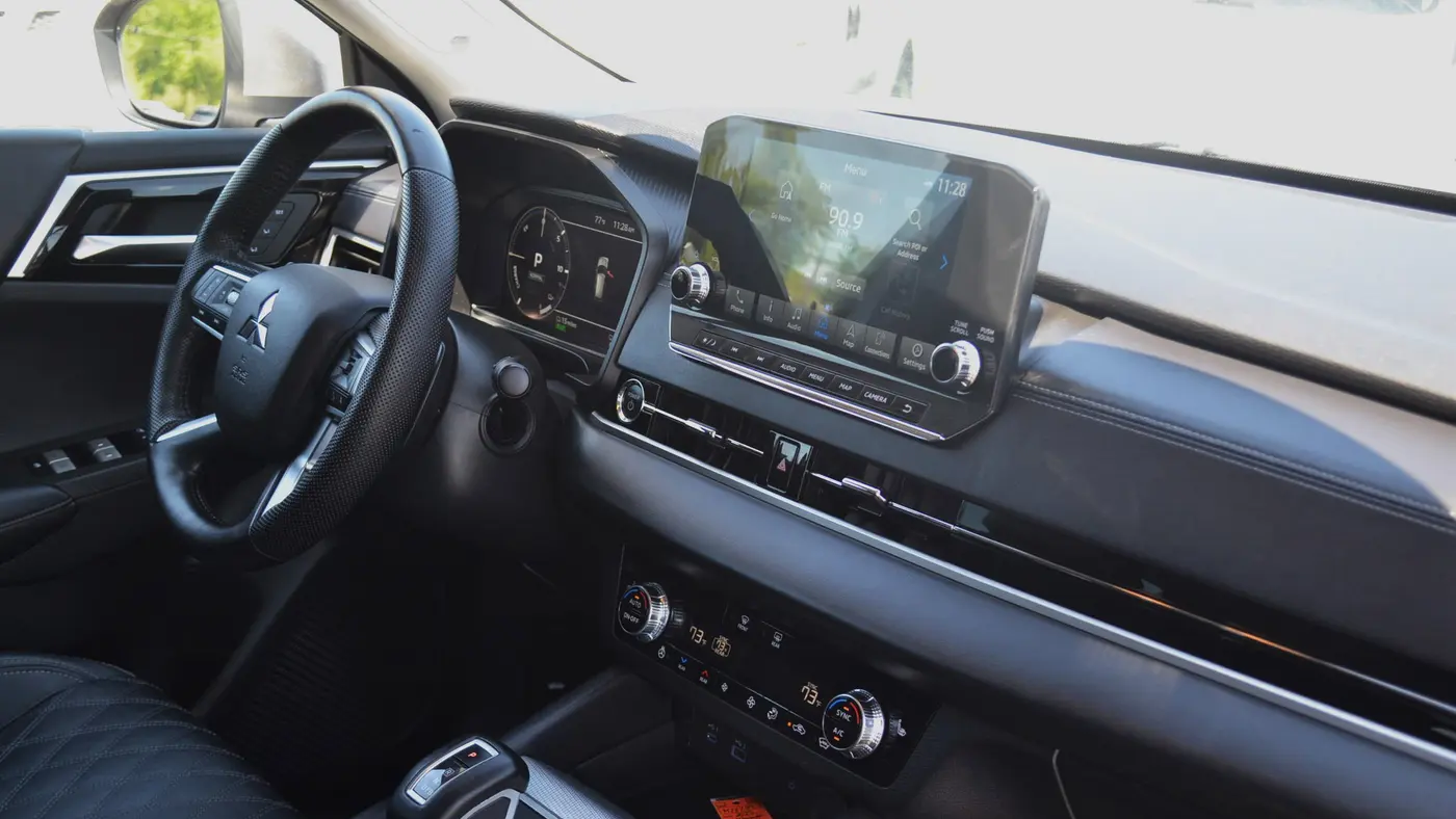 2023 Mitsubishi Outlander PHEV SEL