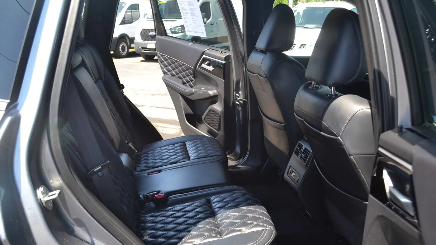 2023 Mitsubishi Outlander PHEV SEL