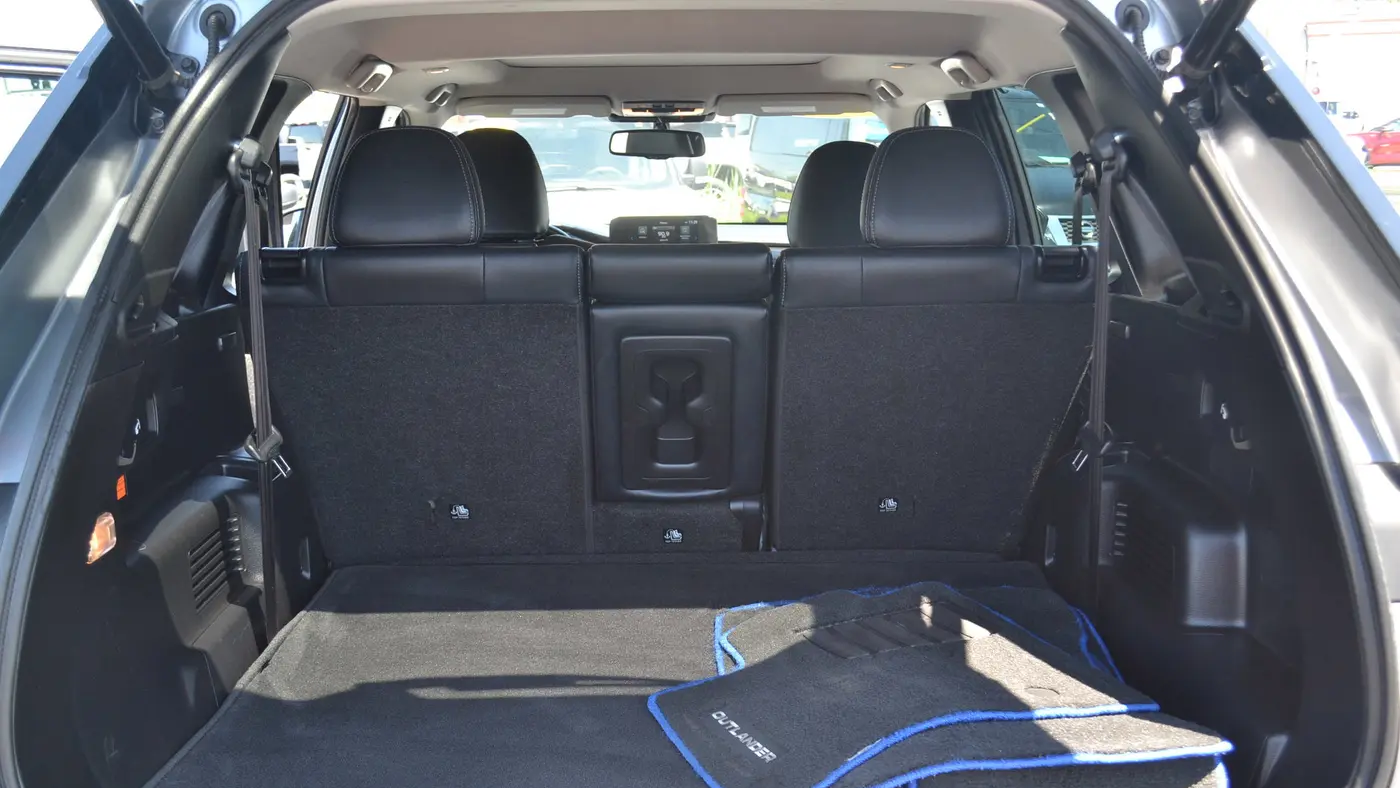 2023 Mitsubishi Outlander PHEV SEL